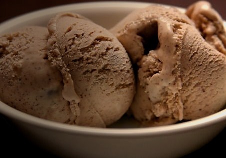 cinnamon vanilla ice cream: recipe here