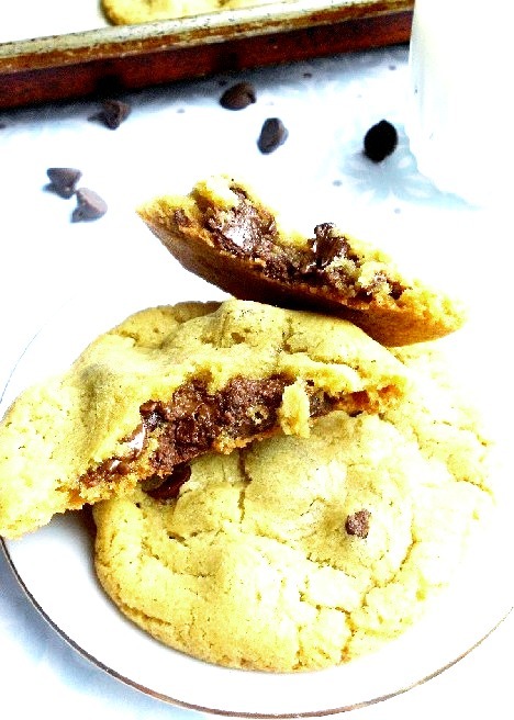 Recipe: Nutella Stuffed Chocolate Chip Cookies