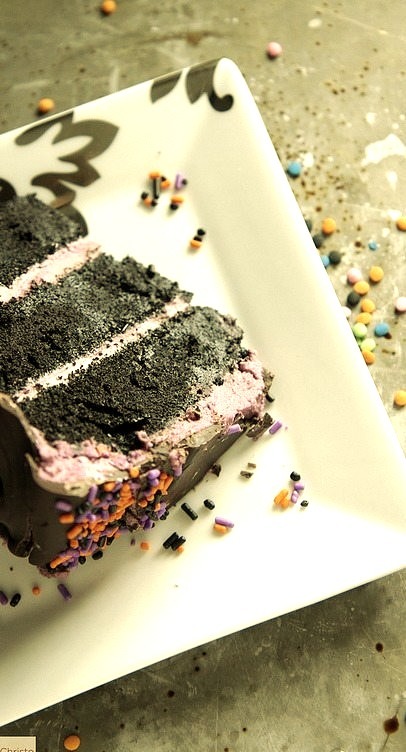 Black Velvet Cake Tutorial