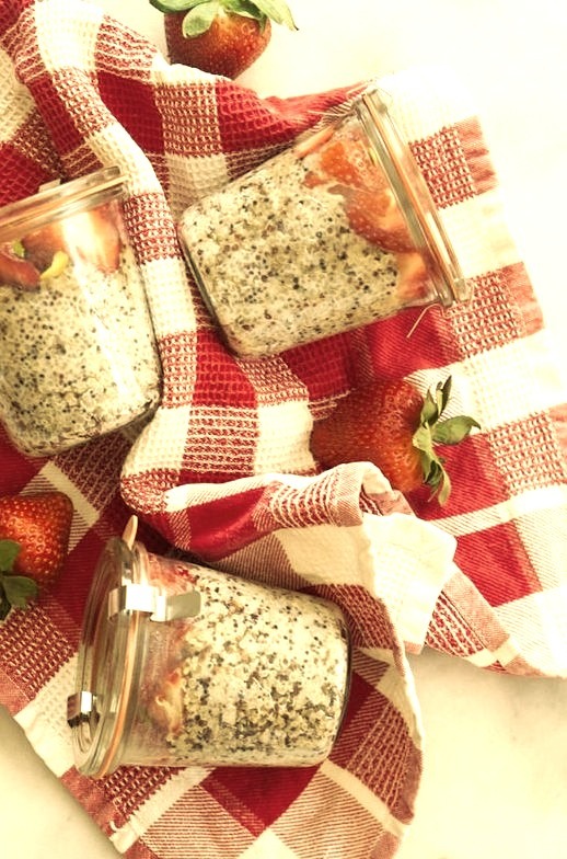 5 ingredient quinoa breakfast pots / recipe